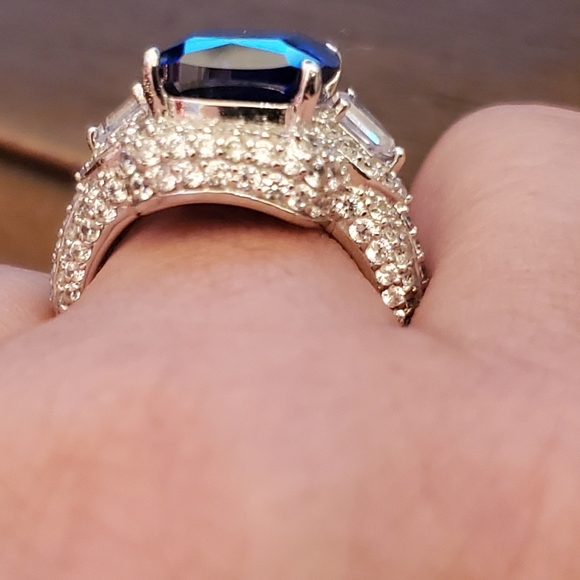 Charles Winston blue sapphire ring  gorgeous! - Picture 6 of 8